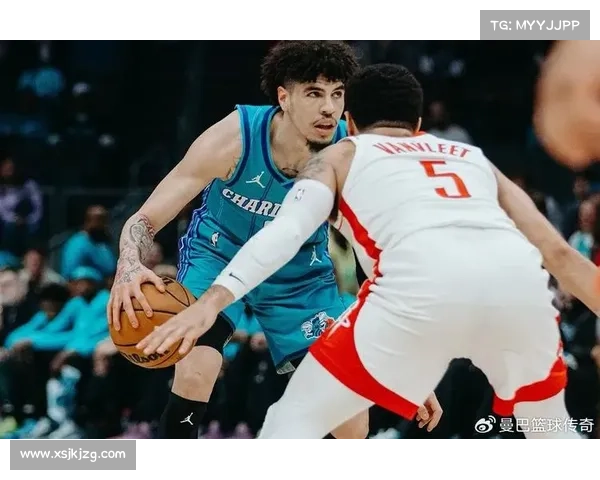 拉梅尔鲍尔三球传奇背后的成长历程与家庭支持的力量 拉梅尔鲍尔三球传奇背后的成长历程与家庭支持的力量